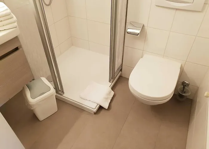 Hotel Rosenhof 01 *